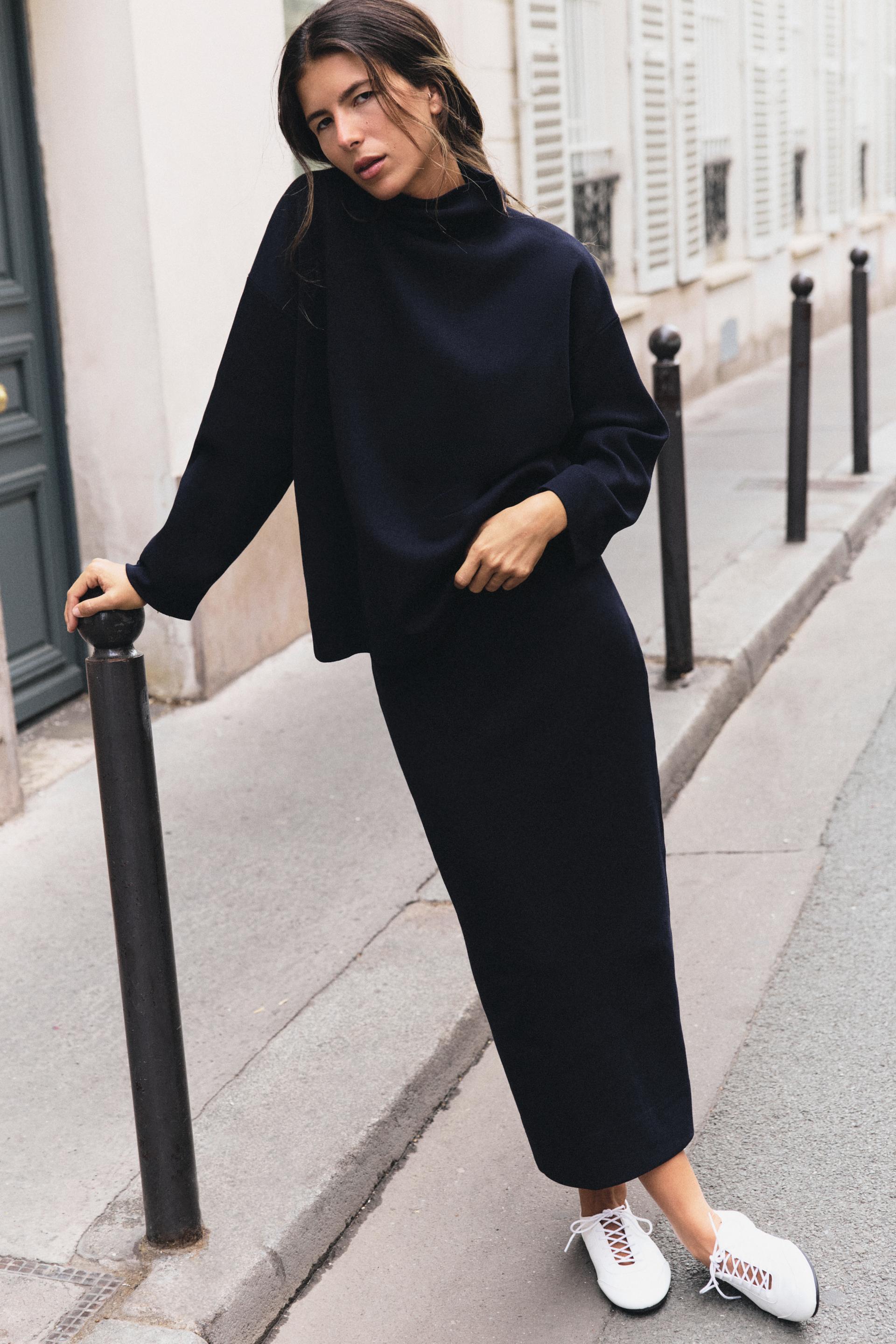 #191821, Bleu marine